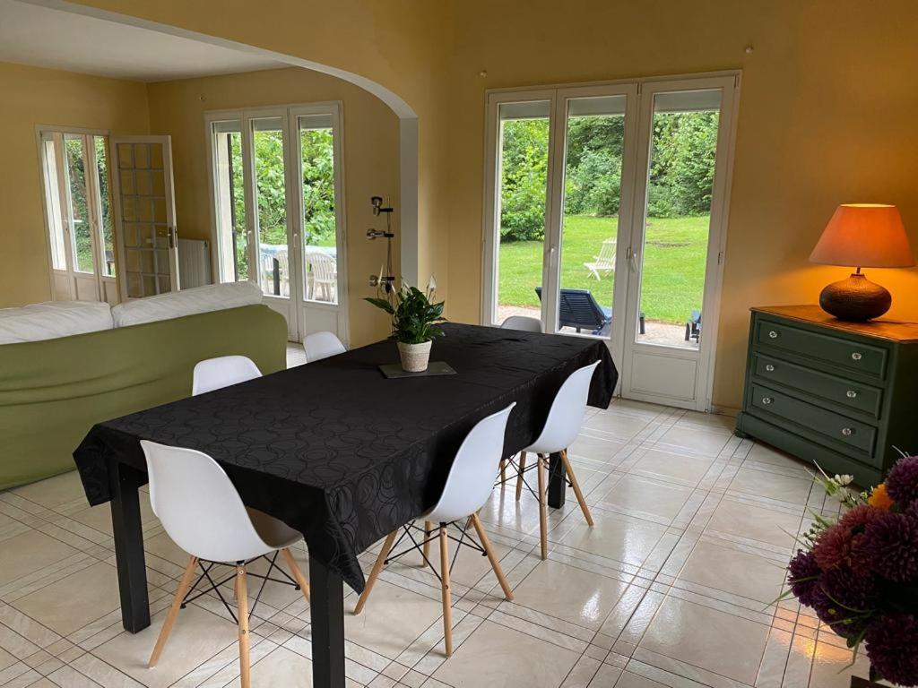 Villa - Coulommiers - Parcs Des Felins - Provins Beautheil-Saints Eksteriør bilde
